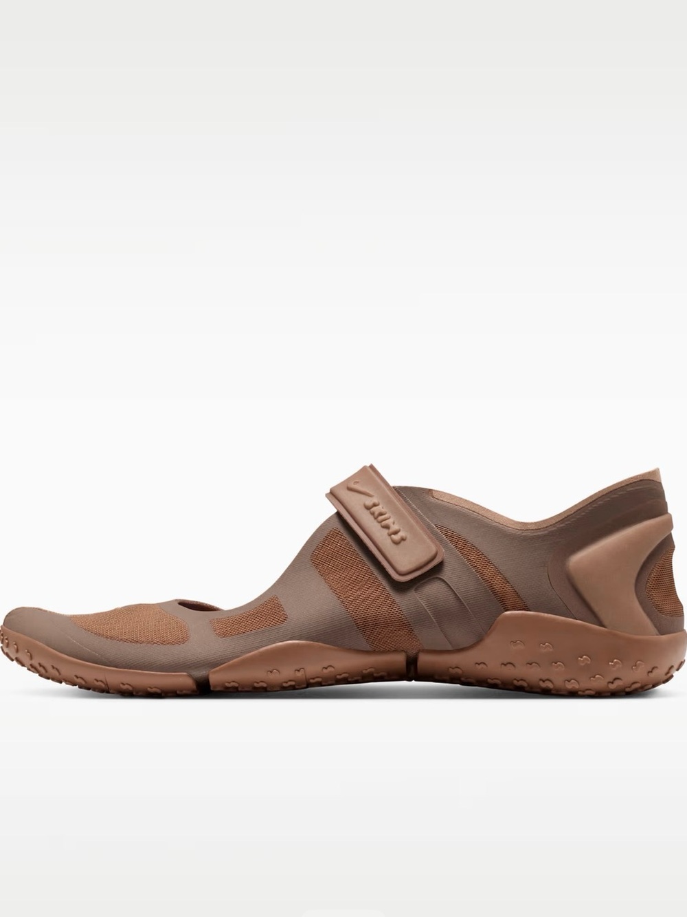 NikeSKIMS Brown Tan Minimalist Adjustable women’s flat shoes